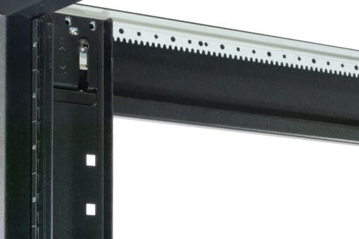 APC - NetShelter SX 42U Server Rack 600mm x 1070mm, Schwarz – Bild 9