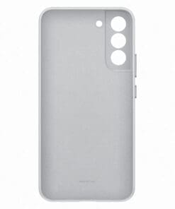 Hochwertiger Look mit elegantem Erscheinungsbild. Das aus echtem Leder gefertigte Leather Cover akzentuiert das schlanke Design deines Galaxy und verleiht ihm eine weiche und geschmeidige Hülle. Das Leather Cover sieht nicht nur elegant und hochwertig aus, sondern bietet auch Schutz vor Kratzern und bei Stößen – sowohl für den Rahmen als auch die Rückseite.